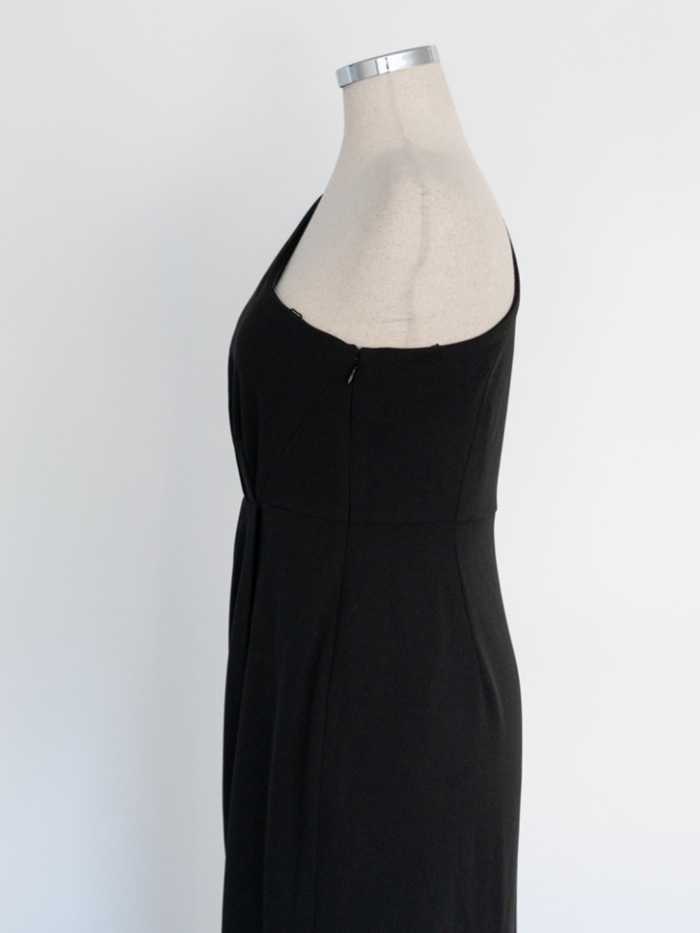 Calvin Klein - One-Shoulder Ruched Gown - Picture 12 of 12